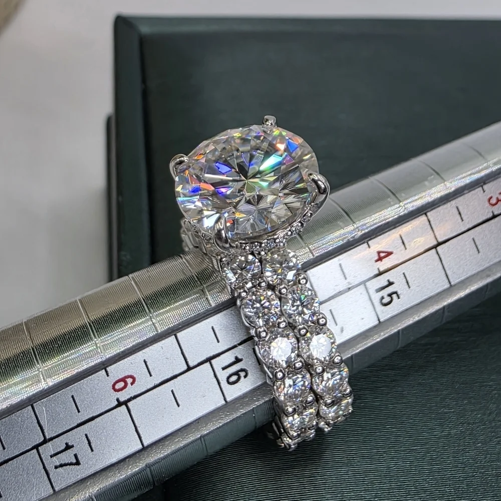 💎 9CTW 🔥 FIRE Moissanite Ring Set. Round-Cut. Platinum Plated S925